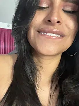 Snapshot of _elektrah chatting on 05-31-26, 03:34 elektrah online show from 05-31-26, 03:34