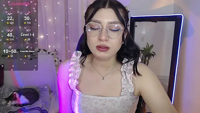 mily thomson b  online show from 11-02-25, 06:46