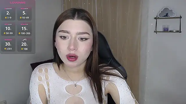 Snapshot of mily_thomson_b_ chatting on 02-13-25, 11:58 mily thomson b online show from 02-13-25, 11:58