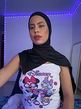 Snapshot of JannaNader12 chatting on 02-20-25, 11:54 JannaNader12 online show from 02-20-25, 11:54