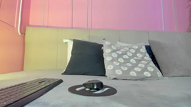 Emelyy Carter online show from 09-24-25, 12:00