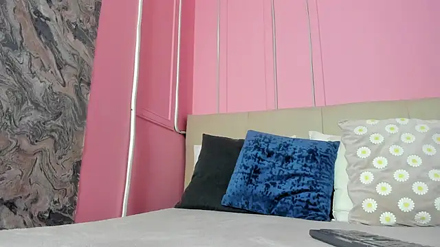 Emelyy Carter online show from 10-20-25, 12:06
