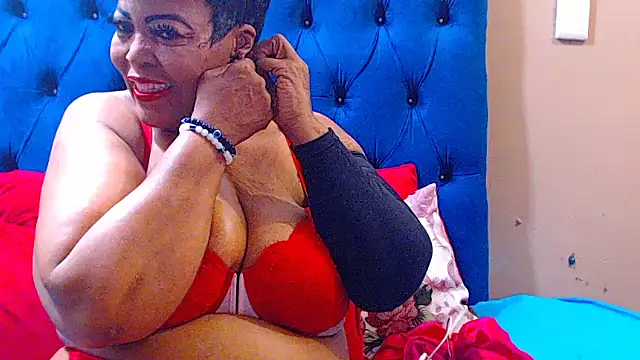 ebonycandy10 online show from 11-24-25, 05:07