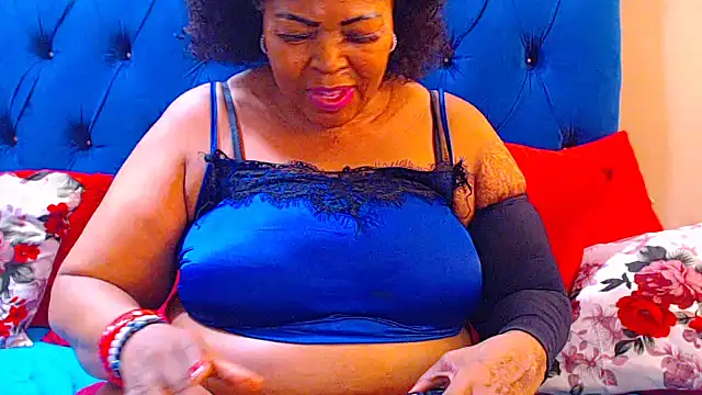 ebonycandy10 online show from 10-25-25, 10:58