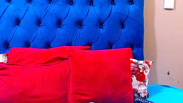 ebonycandy10 online show from 11-18-25, 04:38