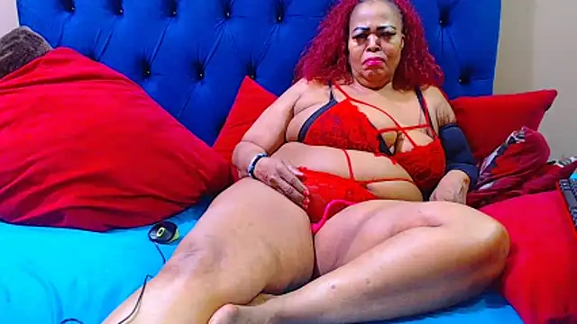 ebonycandy10 online show from 06-12-26, 09:01