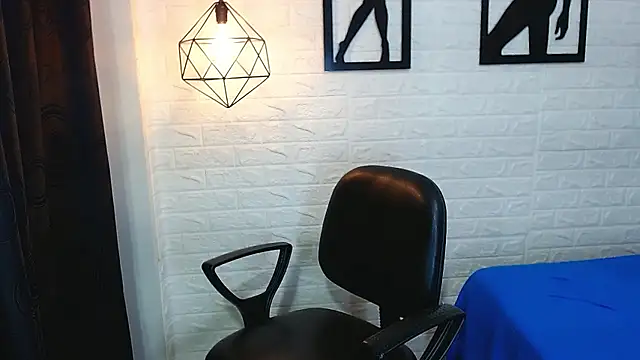 Snapshot of james_scott18 chatting on 12-04-24, 03:31 james scott18 online show from 12-04-24, 03:31