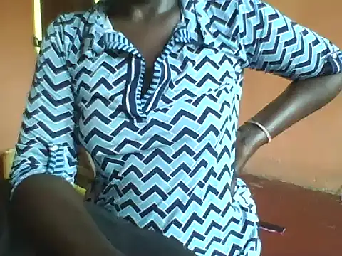 Naivegirrl online show from 11-18-25, 02:20