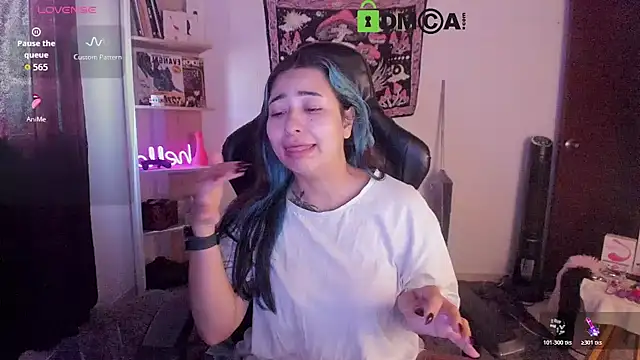 sweetcoralinee online show from 11-04-25, 01:37