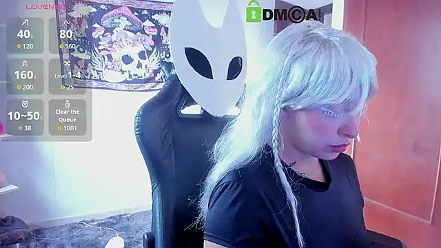 sweetcoralinee online show from 10-31-25, 09:00