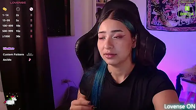 sweetcoralinee online show from 10-15-25, 03:38