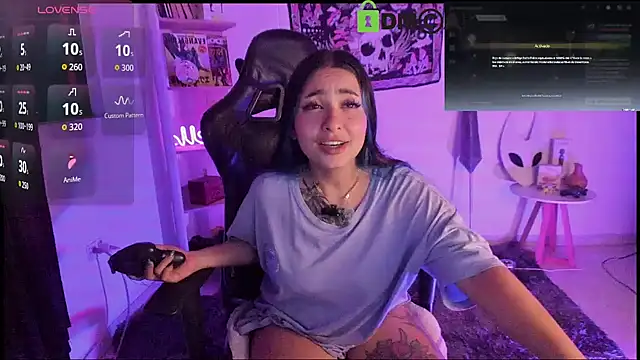 sweetcoralinee online show from 01-08-26, 03:12