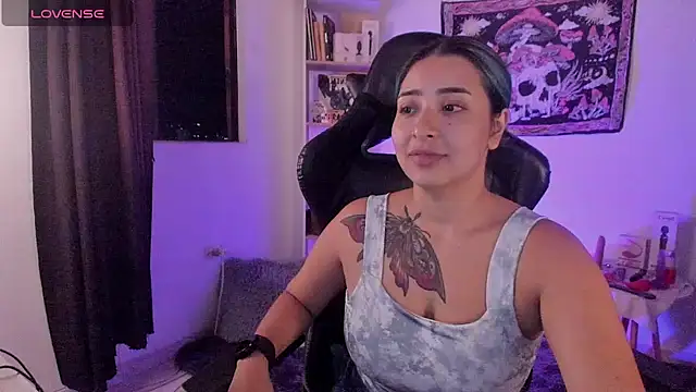 sweetcoralinee online show from 10-08-25, 11:16