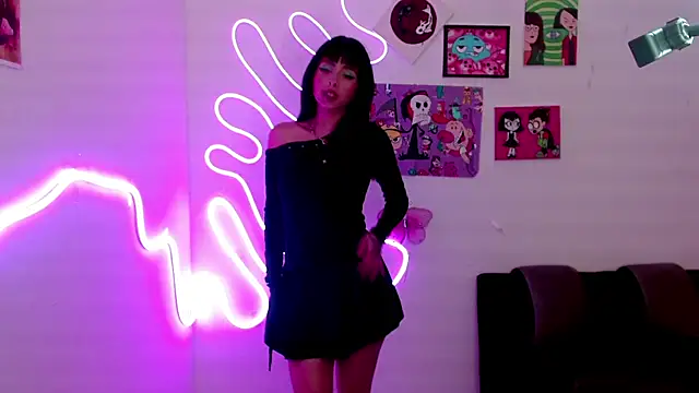 Snapshot of Kind_Scarlett chatting on 02-04-25, 01:02 Kind Scarlett online show from 02-04-25, 01:02