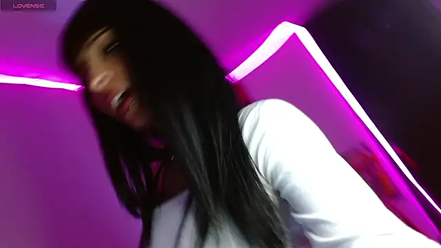 Snapshot of Kind_Scarlett chatting on 01-07-26, 12:26 Kind Scarlett online show from 01-07-26, 12:26