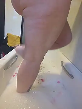 KinkyLittleWitch online show from 02-13-26, 05:02