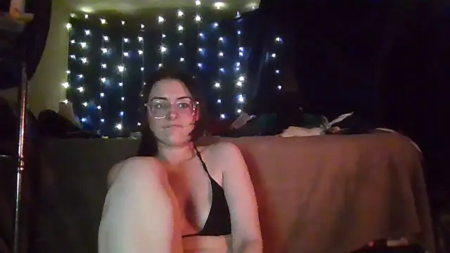 EyaDivine1 online show from 06-10-26, 03:41