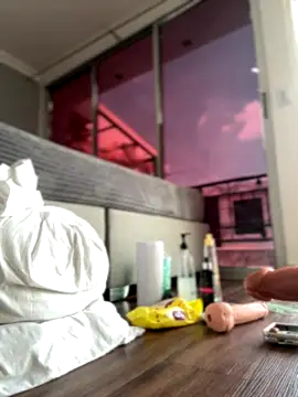 emiss  online show from 09-17-25, 04:53