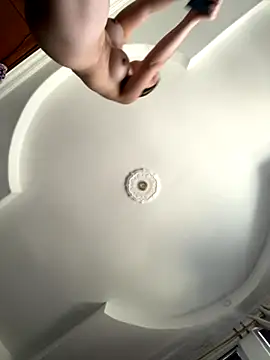 emiss  online show from 10-09-25, 01:33