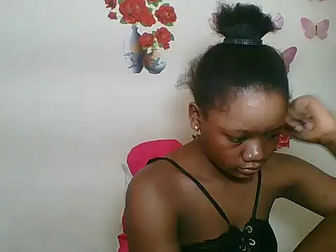 Snapshot of HotJeylee chatting on 09-19-25, 09:13 HotJeylee online show from 09-19-25, 09:13