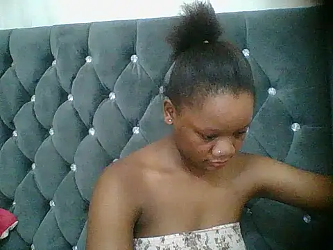 HotJeylee online show from 12-19-25, 08:00