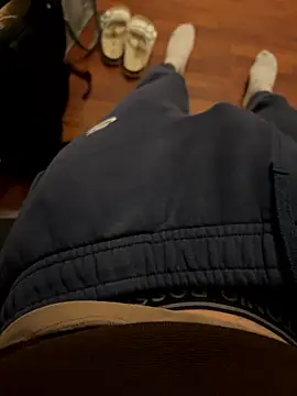 Snapshot of gerracer chatting on 01-12-26, 04:58 gerracer online show from 01-12-26, 04:58