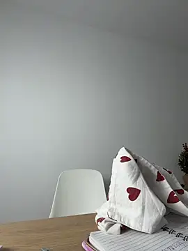 streetdoll online show from 12-17-25, 08:08