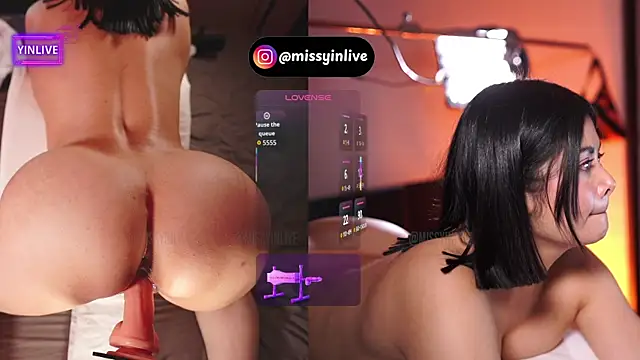 Snapshot of Yinlive chatting on 10-10-25, 03:18 Yinlive online show from 10-10-25, 03:18