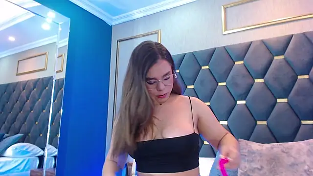 ThaniaJones online show from 12-22-25, 12:05