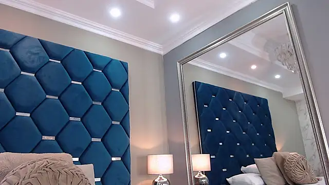 ThaniaJones online show from 02-08-26, 12:03