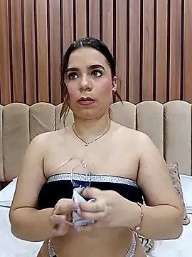 ThaniaJones online show from 09-10-25, 12:04