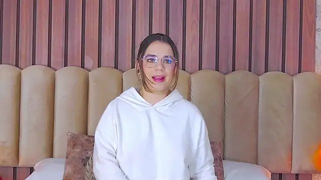 ThaniaJones online show from 09-17-25, 12:07