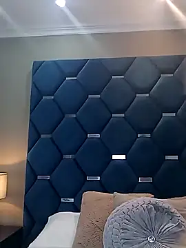 ThaniaJones online show from 09-09-25, 11:41