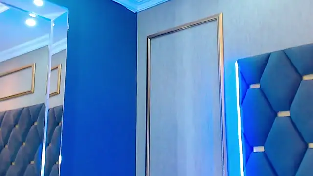 ThaniaJones online show from 11-08-25, 12:09