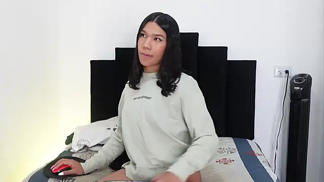 khloe kaczka  online show from 12-27-24, 01:28