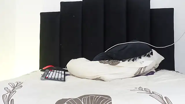 khloe kaczka  online show from 01-16-25, 05:01