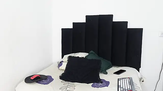 khloe kaczka  online show from 02-19-25, 08:10