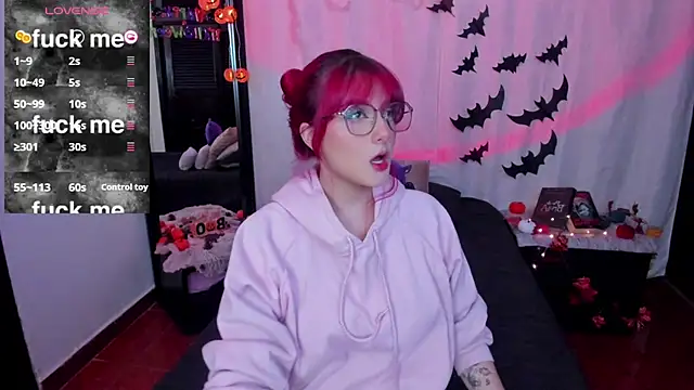 Dafne Moon online show from 10-18-25, 05:53