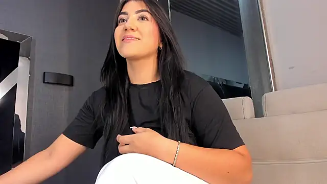 PaulinaDuarte online show from 05-25-26, 11:20