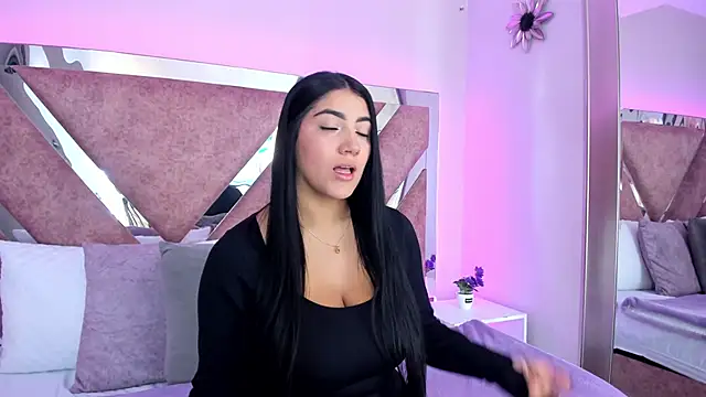 PaulinaDuarte online show from 10-22-25, 12:37