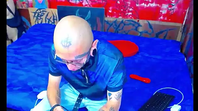 deivid estrada online show from 09-12-25, 04:18