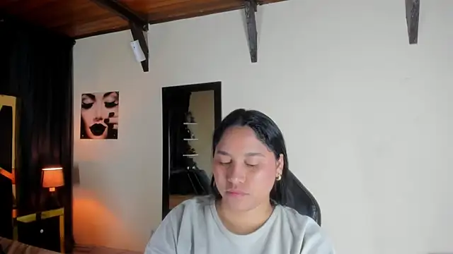 EmiliWilliams online show from 11-18-25, 10:34