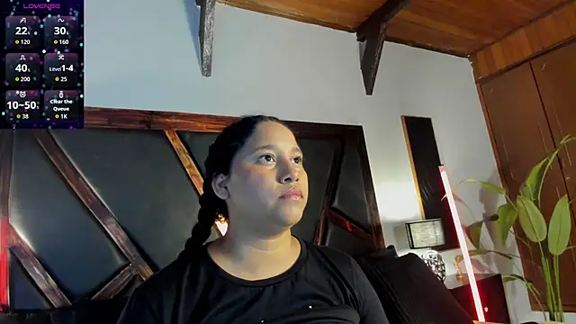 EmiliWilliams online show from 04-24-26, 12:01