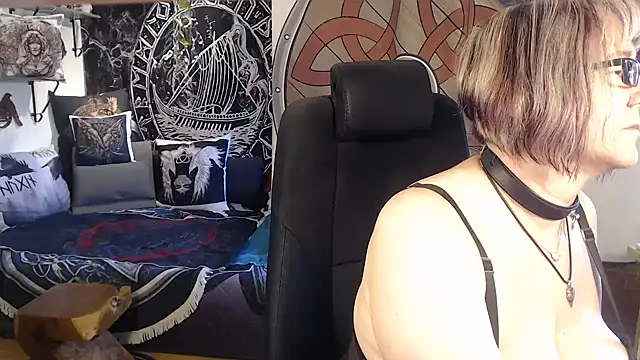 Snapshot of TittenMichelle chatting on 05-23-26, 09:19 TittenMichelle online show from 05-23-26, 09:19