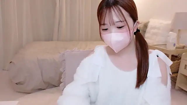 Snapshot of HONO_cha chatting on 12-21-25, 12:07 HONO cha online show from 12-21-25, 12:07