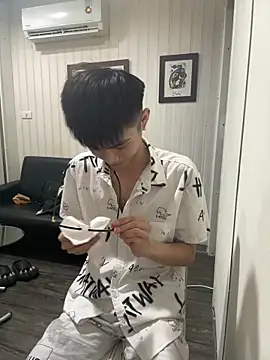 Snapshot of mumuowl chatting on 09-18-25, 06:11 mumuowl online show from 09-18-25, 06:11