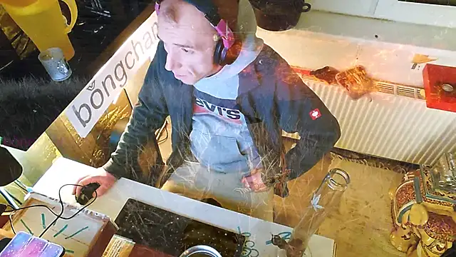 BongChannel online show from 02-01-25, 10:23