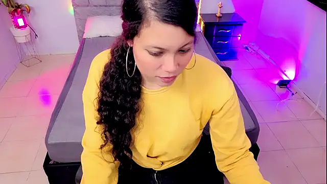 Lana stone  online show from 12-01-25, 03:40