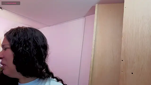 Lana stone  online show from 03-27-26, 03:37