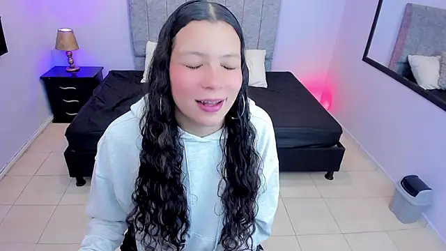 Snapshot of Lana_stone_ chatting on 03-13-25, 03:11 Lana stone online show from 03-13-25, 03:11